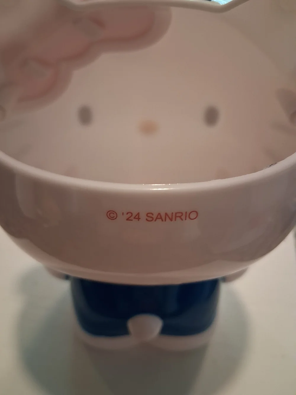 Hello Kitty Red Bow Blue Outfit Brush & Accessory Holder